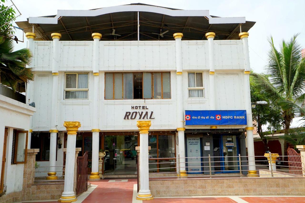 אחמדאבאד Hotel Royal מראה חיצוני תמונה