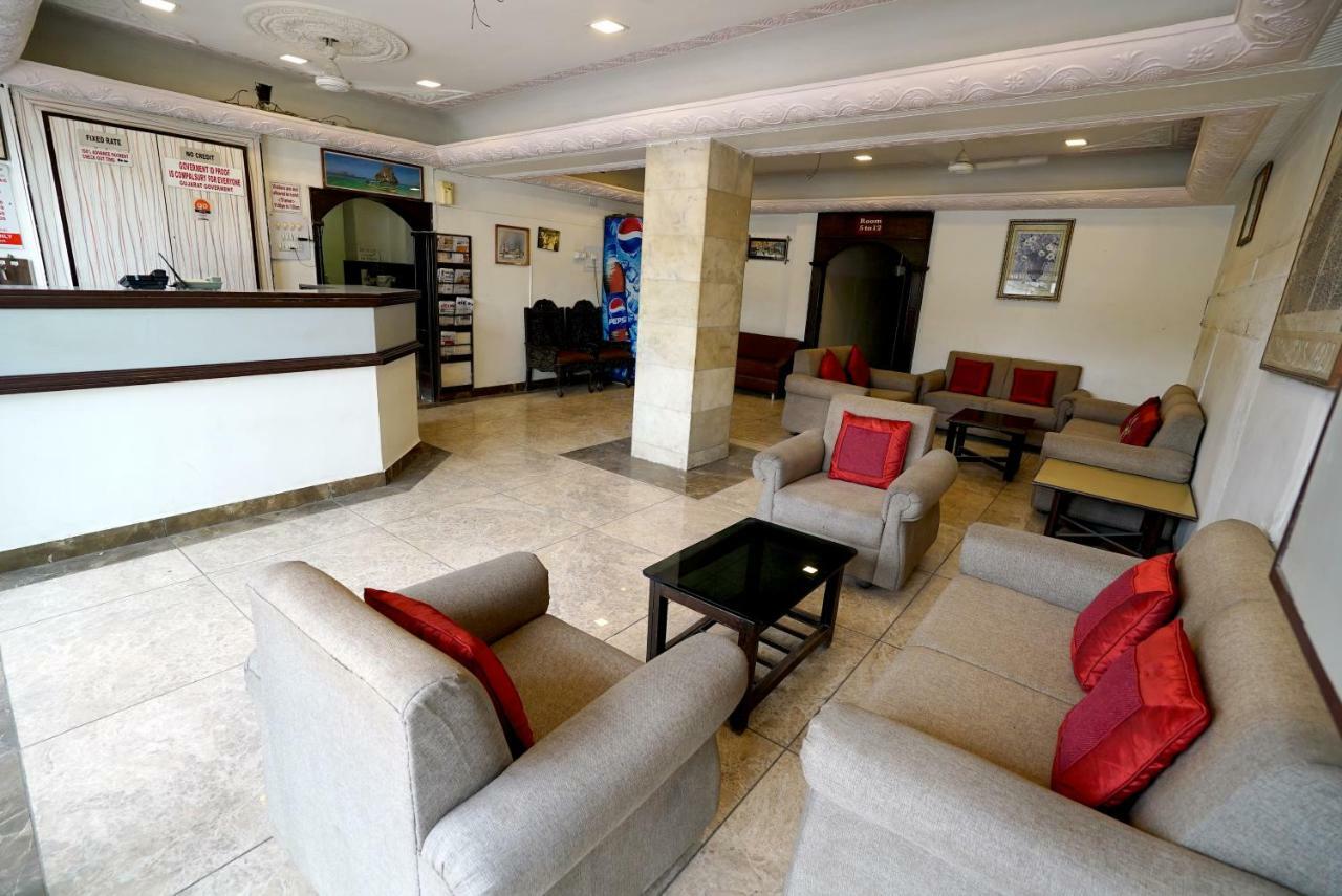 אחמדאבאד Hotel Royal מראה חיצוני תמונה